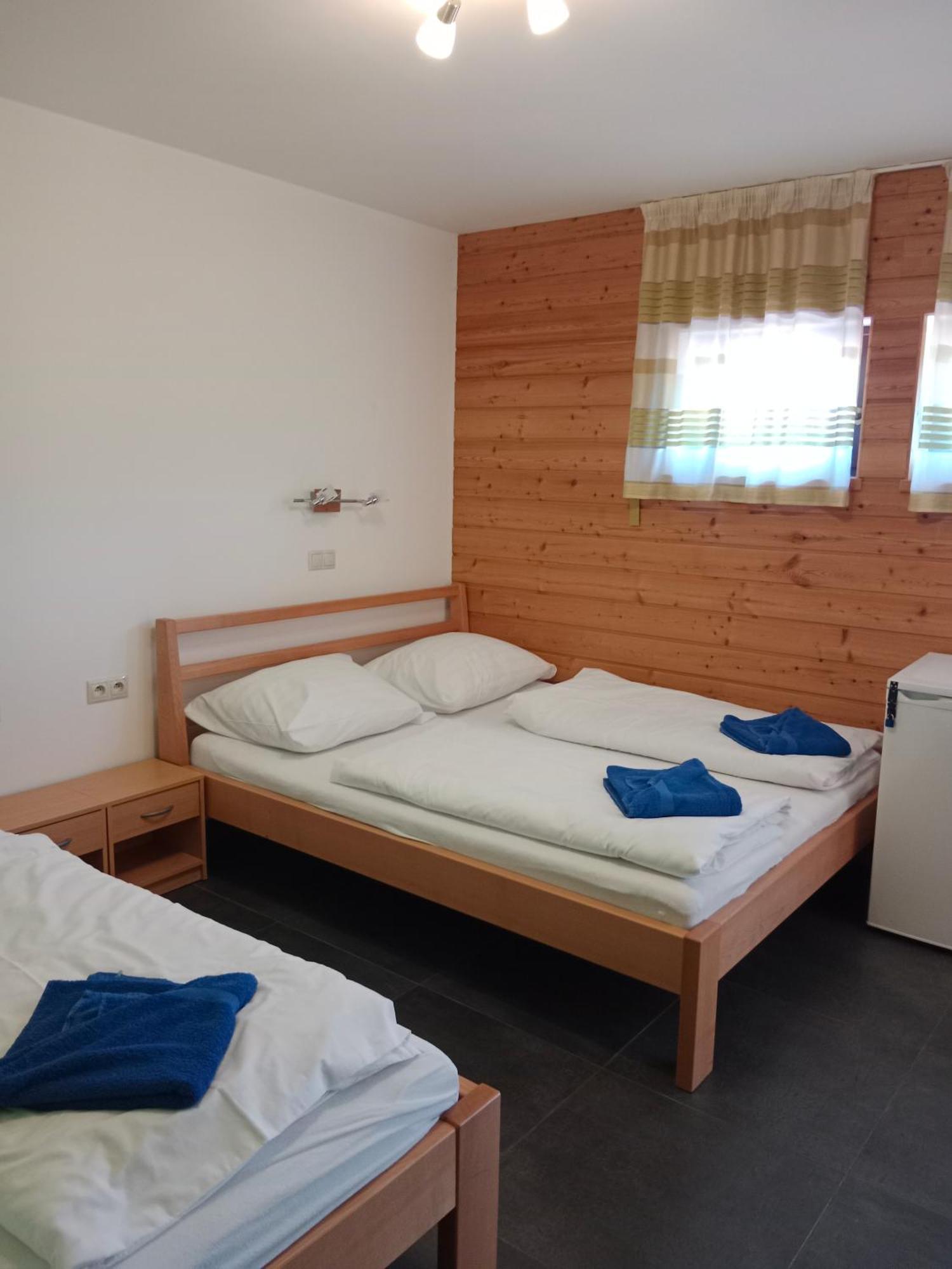 Penzion Topas Pec pod Sněžkou Zewnętrze zdjęcie