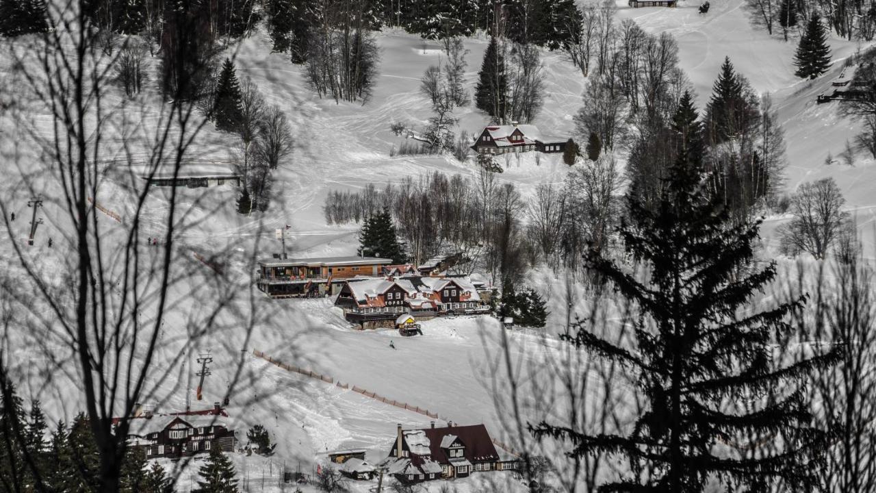 Penzion Topas Pec pod Sněžkou Zewnętrze zdjęcie